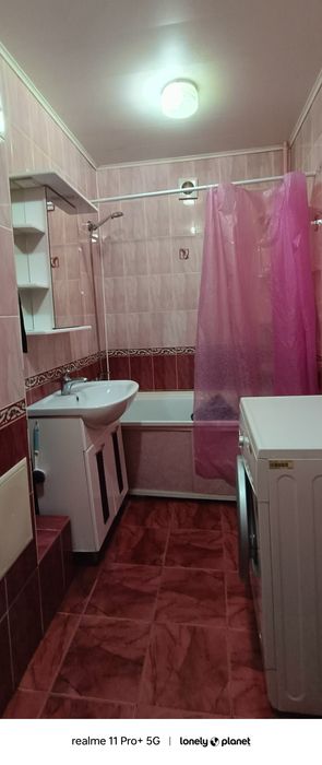 Сдам 2х комн квартиру