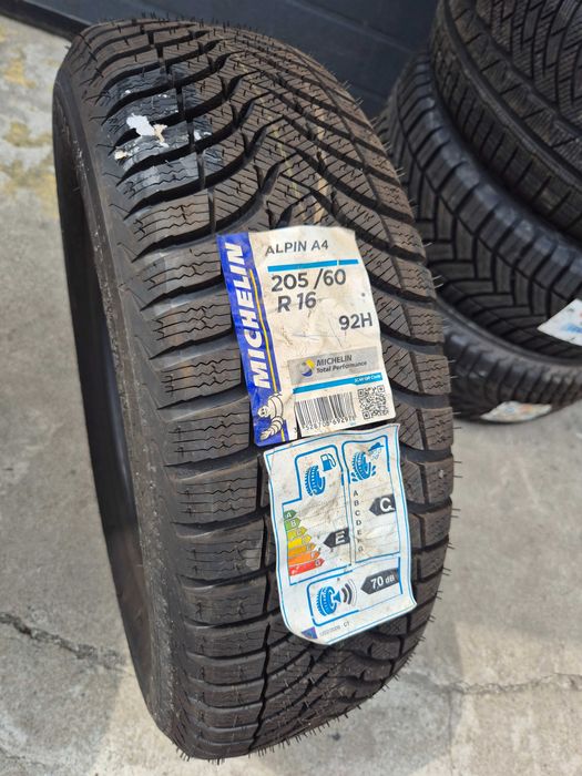 1 Anvelopa de IARNA - 205/60/16 92H - Michelin Agilis Alpin A4 - NOUA - DOT 2017 !