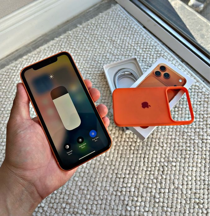  iPhone XR в корпусе Айфон 17 PRO/128GB