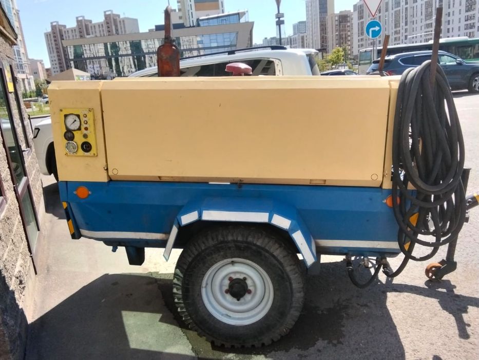 Компрессор для дороги и стройтельство