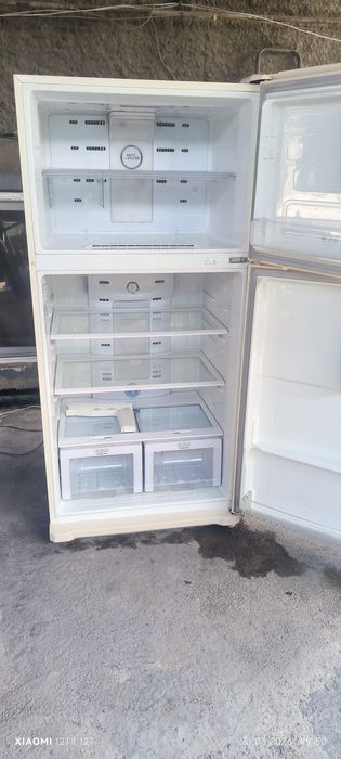 Продам холодильник