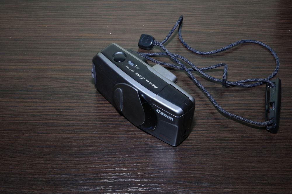 Плёночная мыльница canon