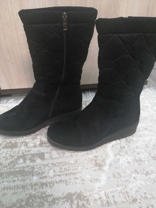 Женские зимние сапоги