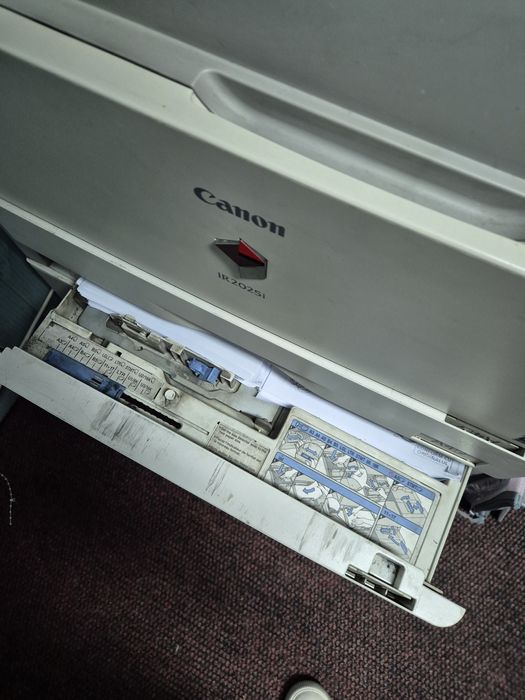 Imprimantă Canon IR2025i