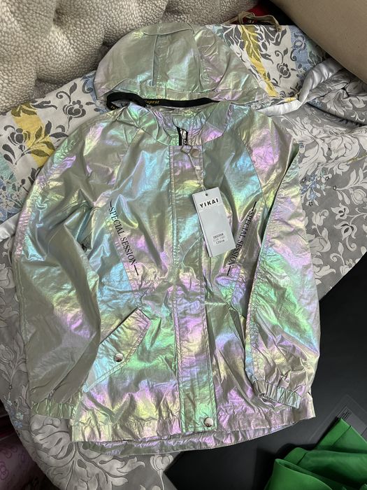 Продам детскую ветровку!