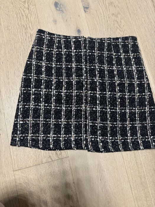 Дамска пола размер М