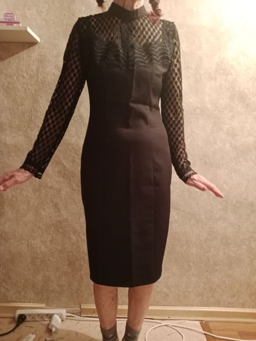 Платье 42р.в хорошем состоянии