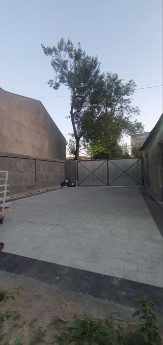 Земля 30 соток Кара камыш сзади птица базара.