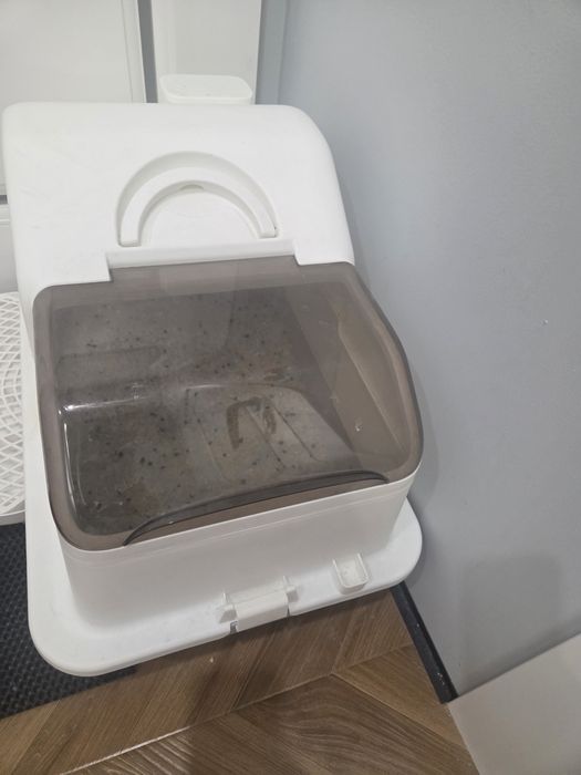 Продам лоток для кошек