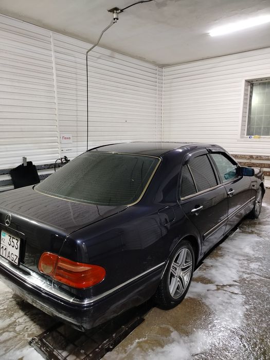 Мерседес бенз 210