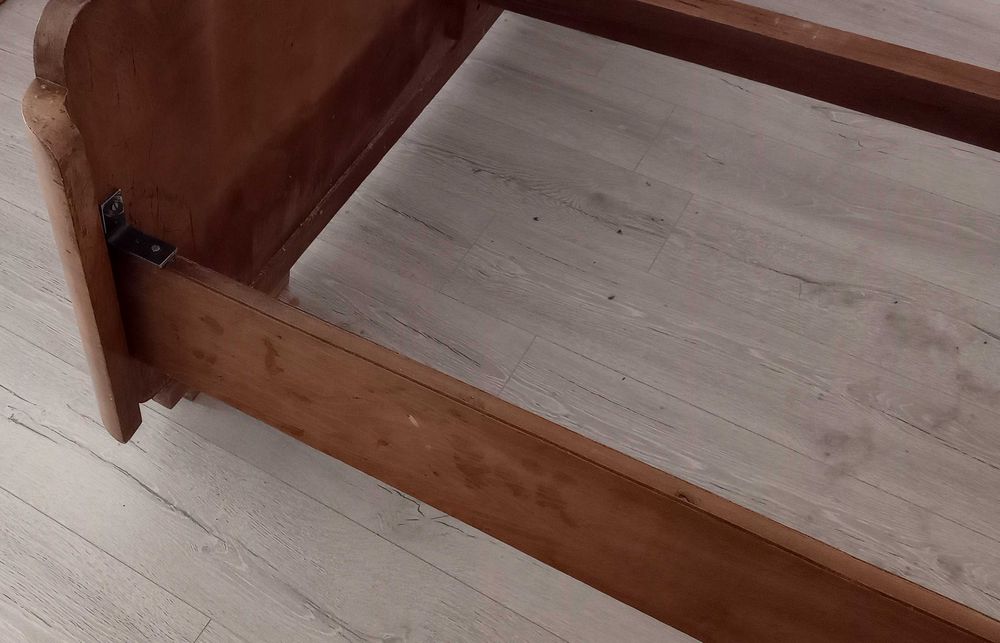 Спалня от дърво за матрак с размери 164х190 см или 160х190 см