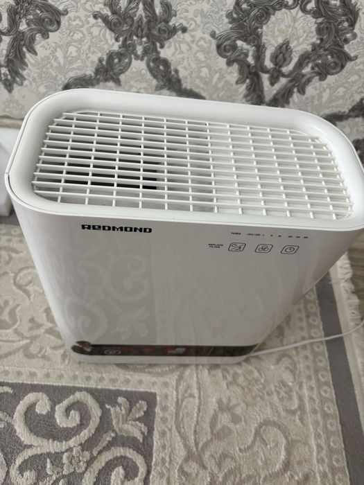 Продам очиститель воздуха