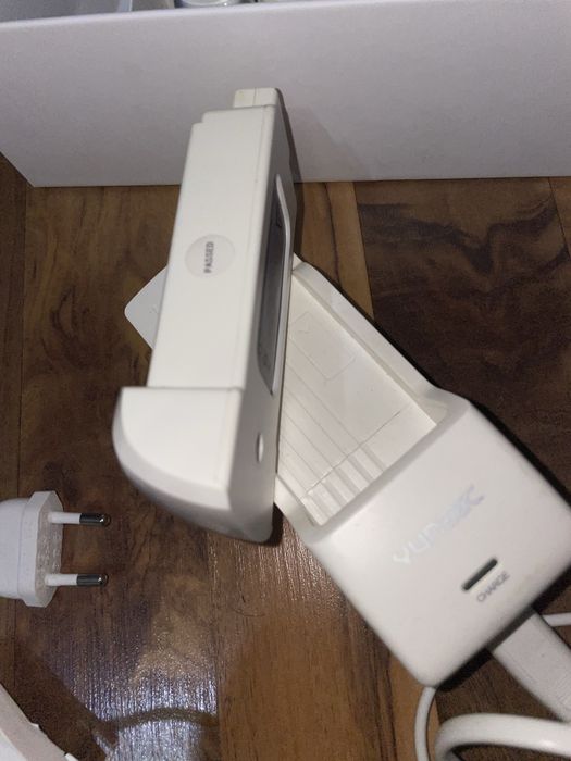 Drona alba fara telecomanda