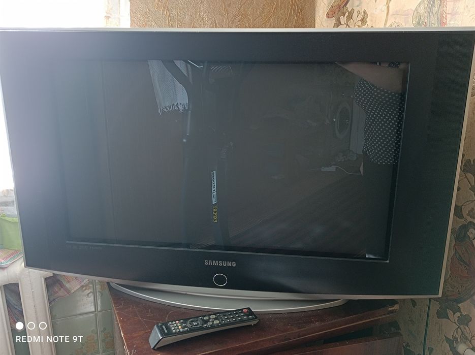 Продам телевизор