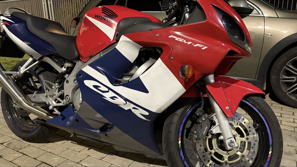 Vand cbr f4i 2001
