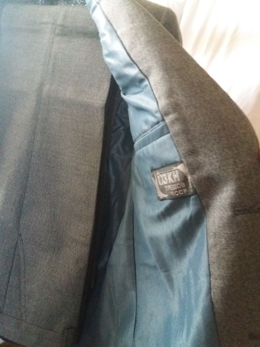 Продам костюм брюки