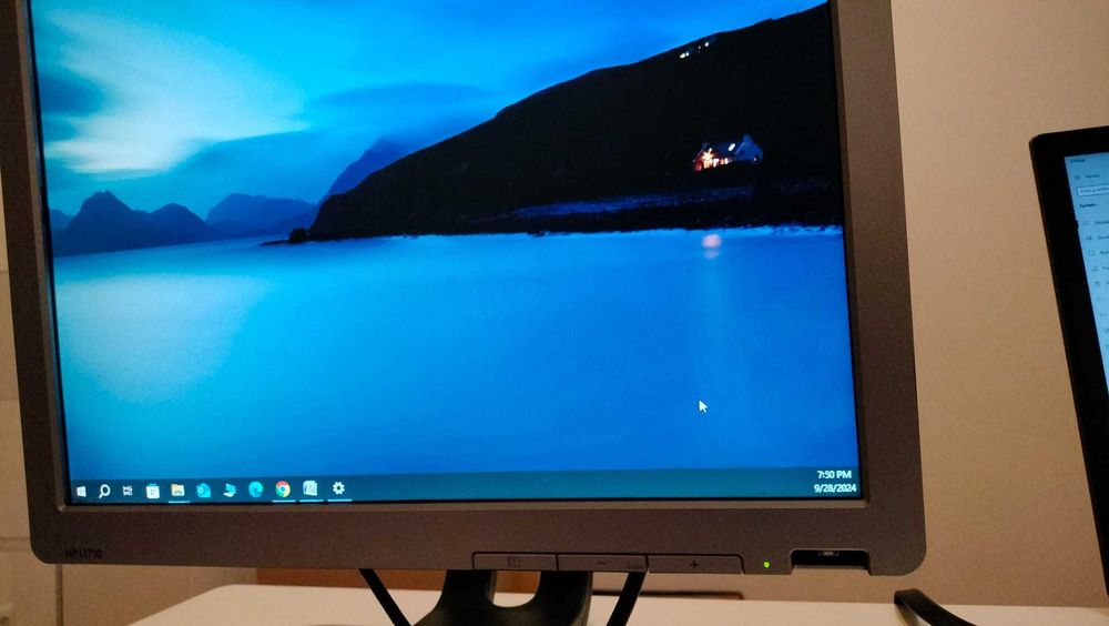 Monitoare HP 17 inch / Philips 24 inch