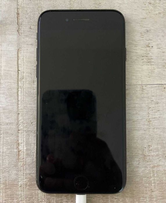 iPhone 7 черный цвет