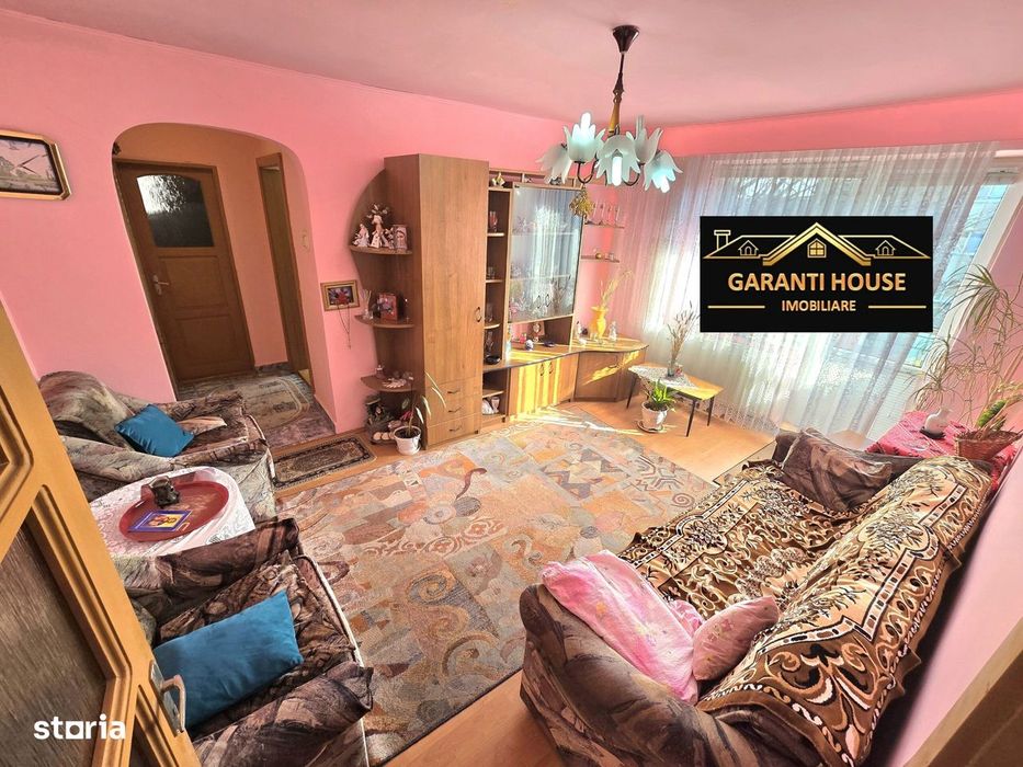 Victoriei, apartament cu 2 camere, etaj 3, garaj, 79 500€ negociabil