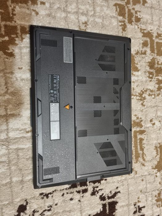 Laptop Gaming Ryzen 5, rtx 4060 8gB, 16 gb ddr5, ssd 512
