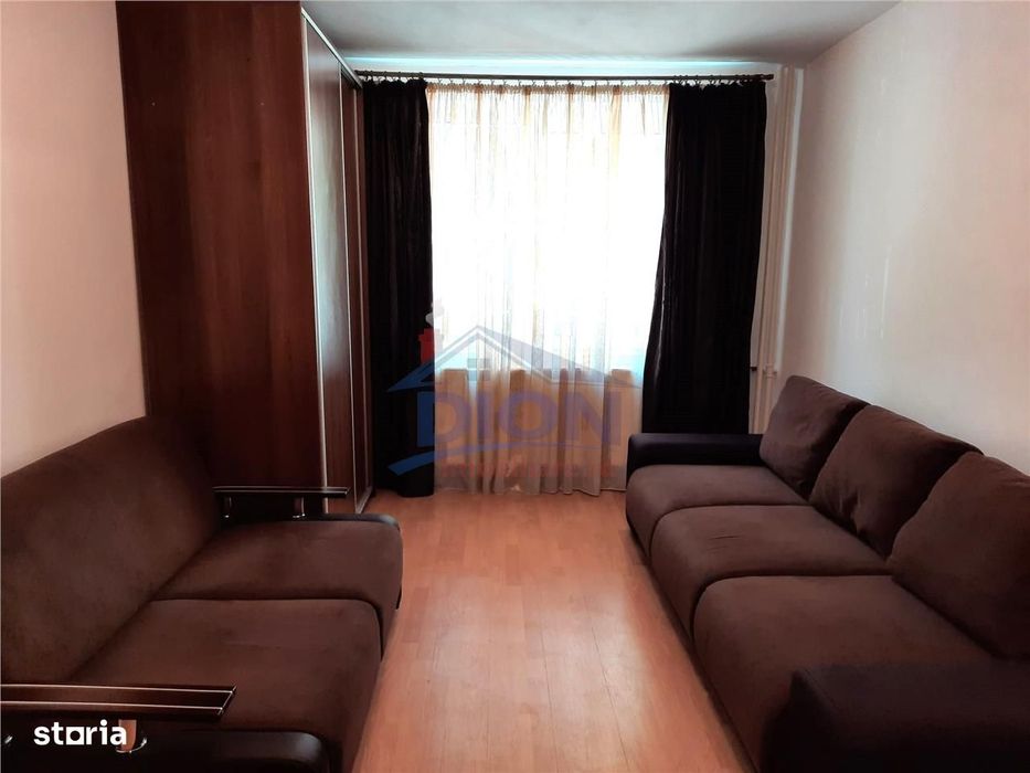 Garsoniera Bloc Mixt, 1 Decembrie