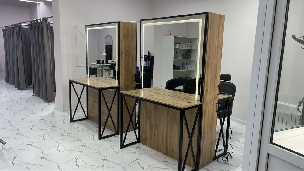 Стол для парикмахеров