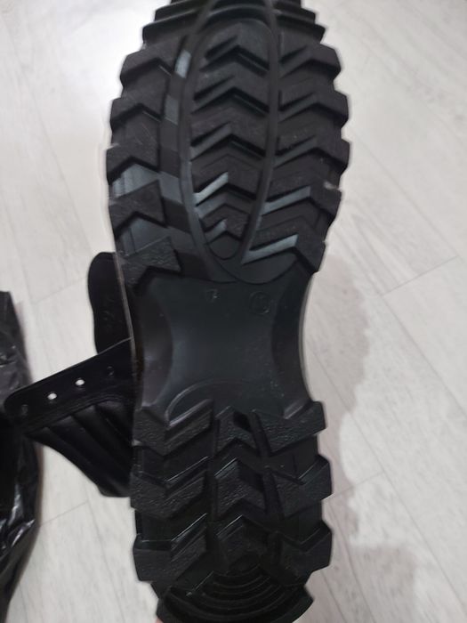 Берцы 45 размер,  производство Монголия