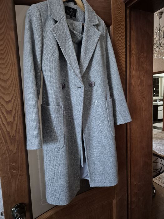 Продам женское пальто.