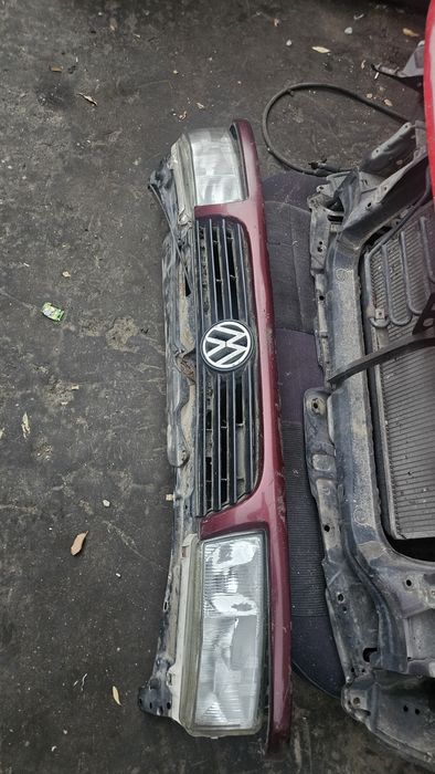 Гольф 3, Мини морда бар Капоттыда бар.