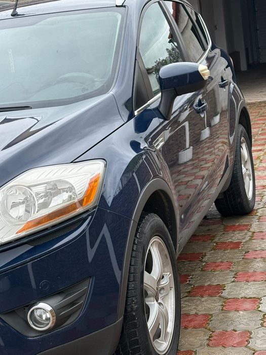 FORD Kuga 2010 — imagine 2