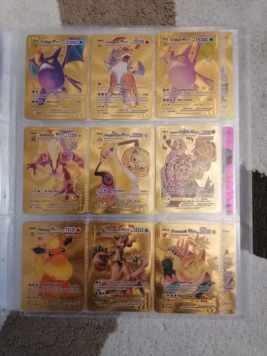 Vând mapa cu pokemon