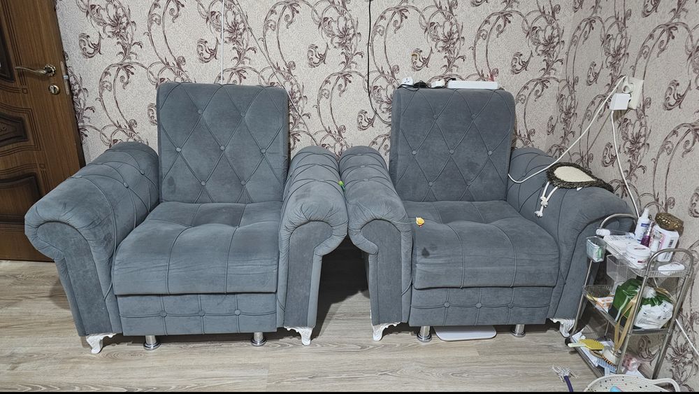 Продам диван и кресла