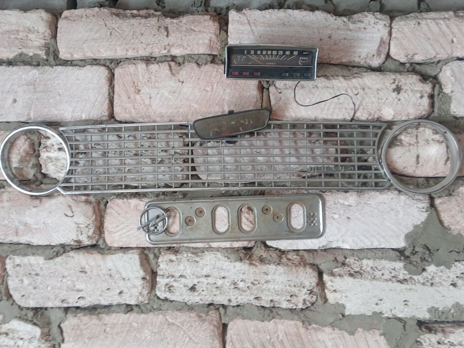 Продам решетку 2101