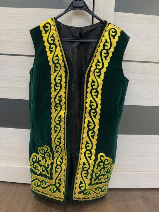 продам национальный камзол