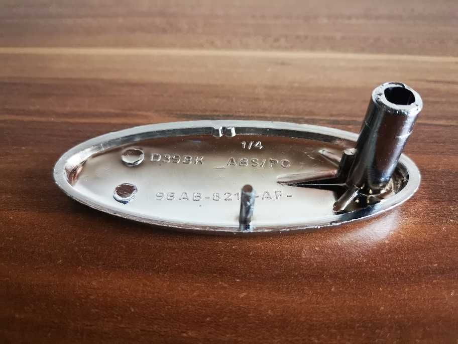 Емблема предна Форд Фокус/ Ford Focus mk1