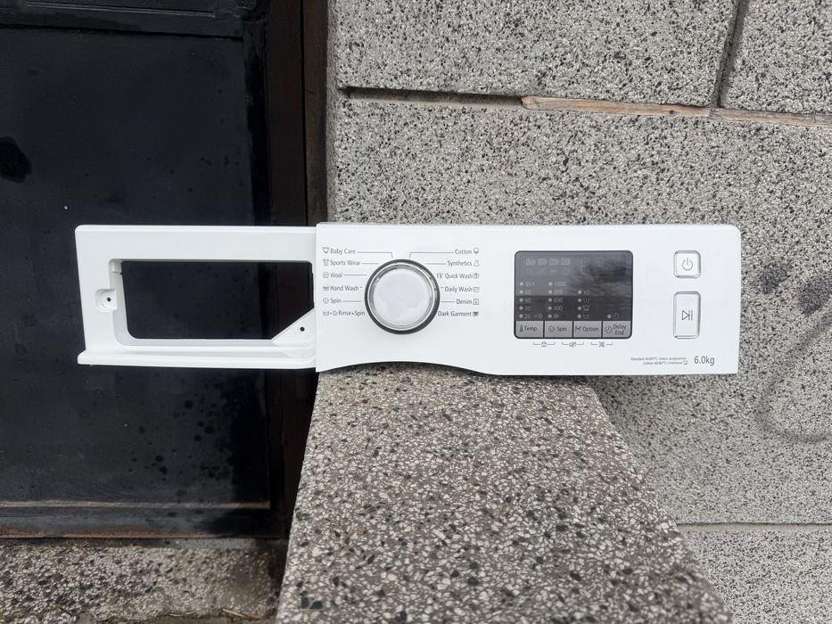 Продавам отлична управляваща  платка с предният панел  пералня Samsung