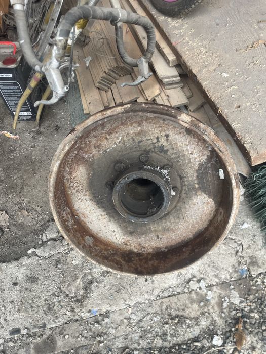 Срочно Продам ступицу на зил