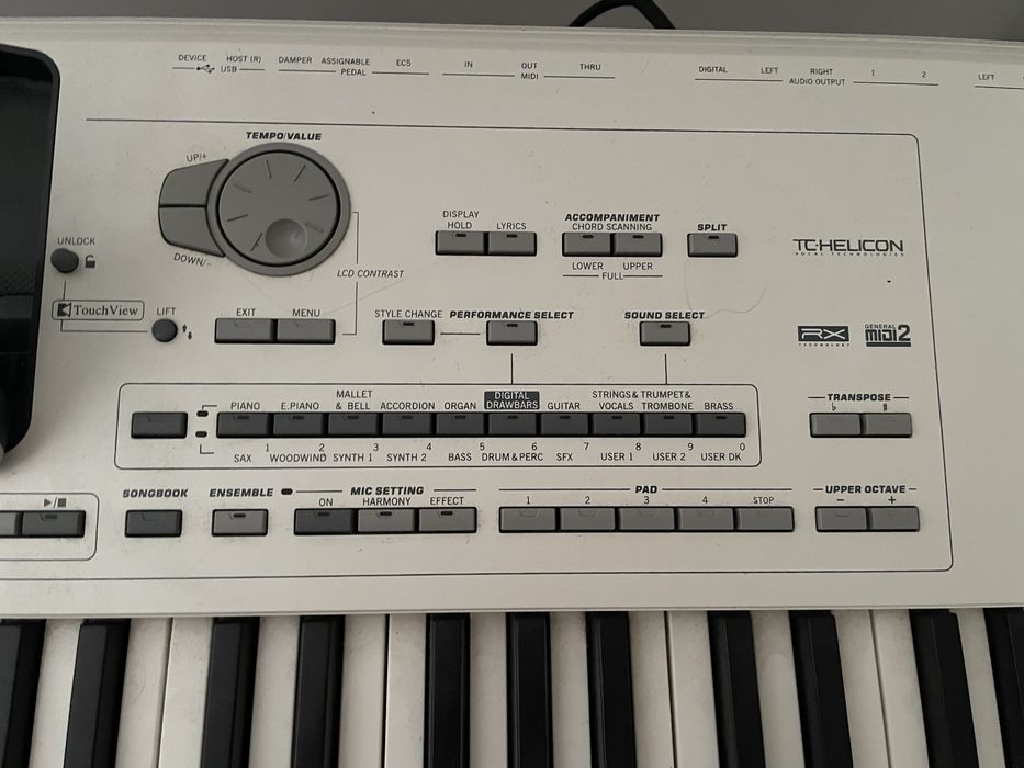 Korg pa 2 x pro in stare buma de functionare,sa cantat foarte putin