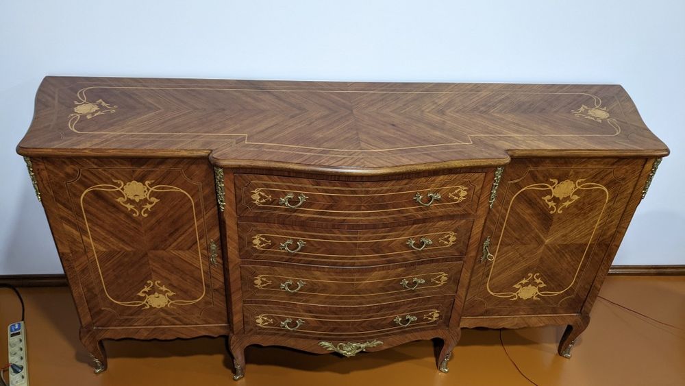 Продаётся шикарный комод с инкрустацией после качественной реставрации