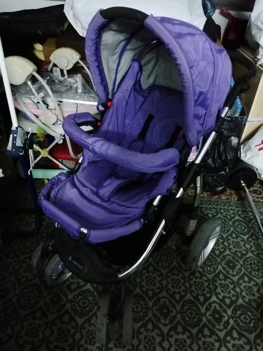 Детска количка лилава