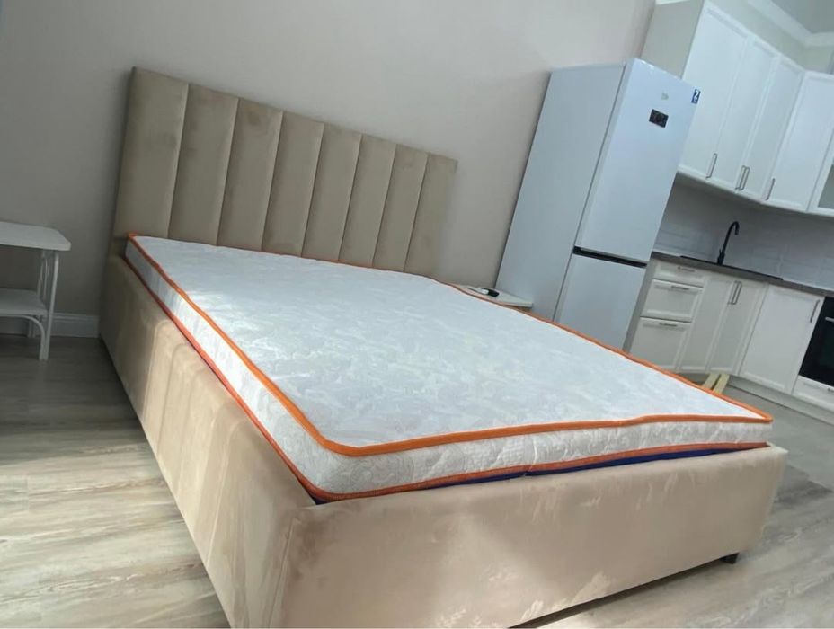 Кровать двухспальная