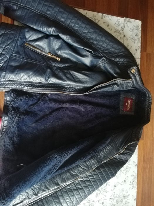 Geaca cu blanita în interior