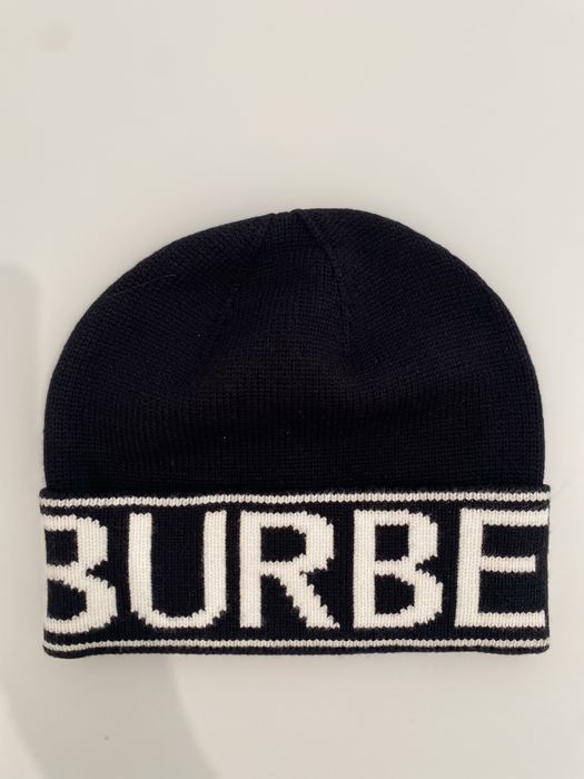 Шапки барберри новые