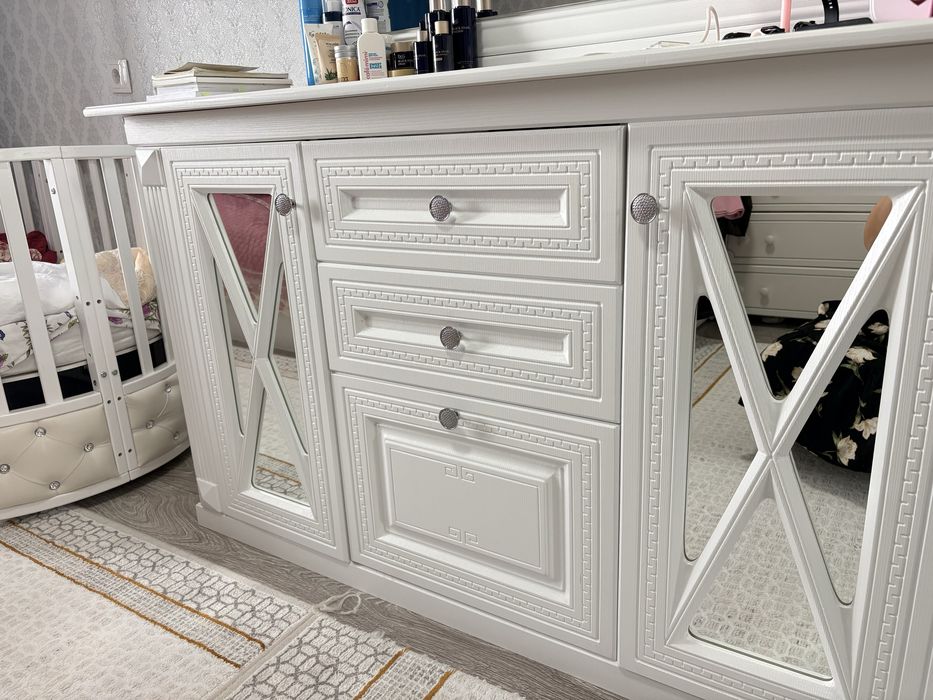 Продам спальный гарнитур