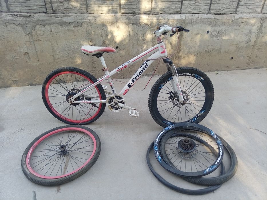 Продается 2 велика, оба за 30к