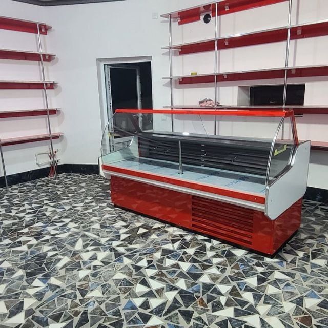 Витрина холодильник