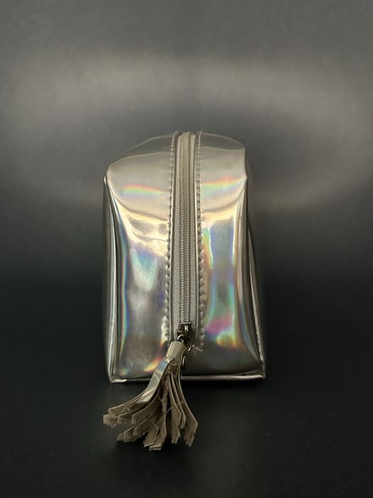 Сребрист несесер