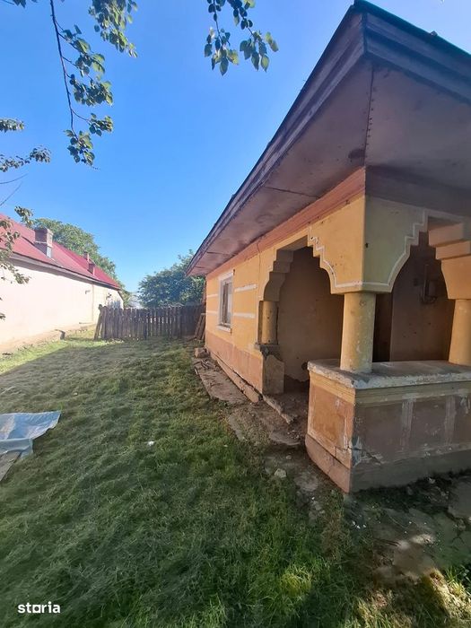De vanzare casa batraneasca in comuna Horia,situata pe teren de 2156mp