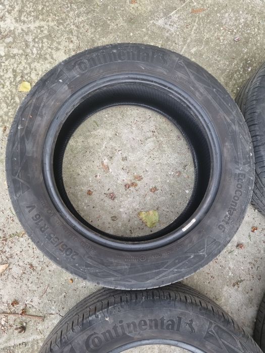 Vând set anvelope vară Continental