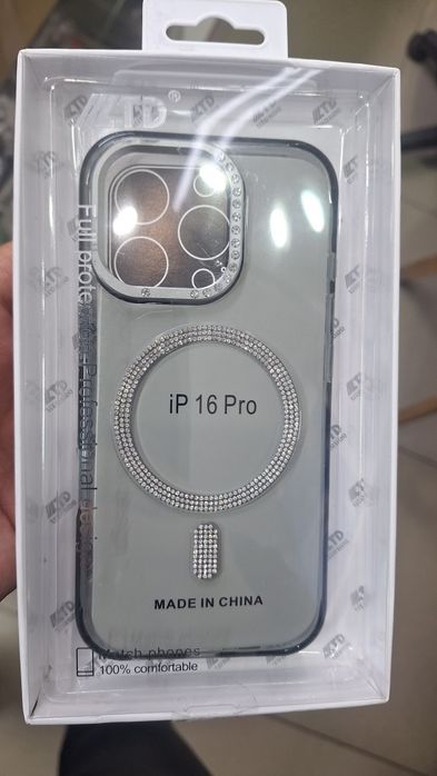 Чехол  для айфона 16 про